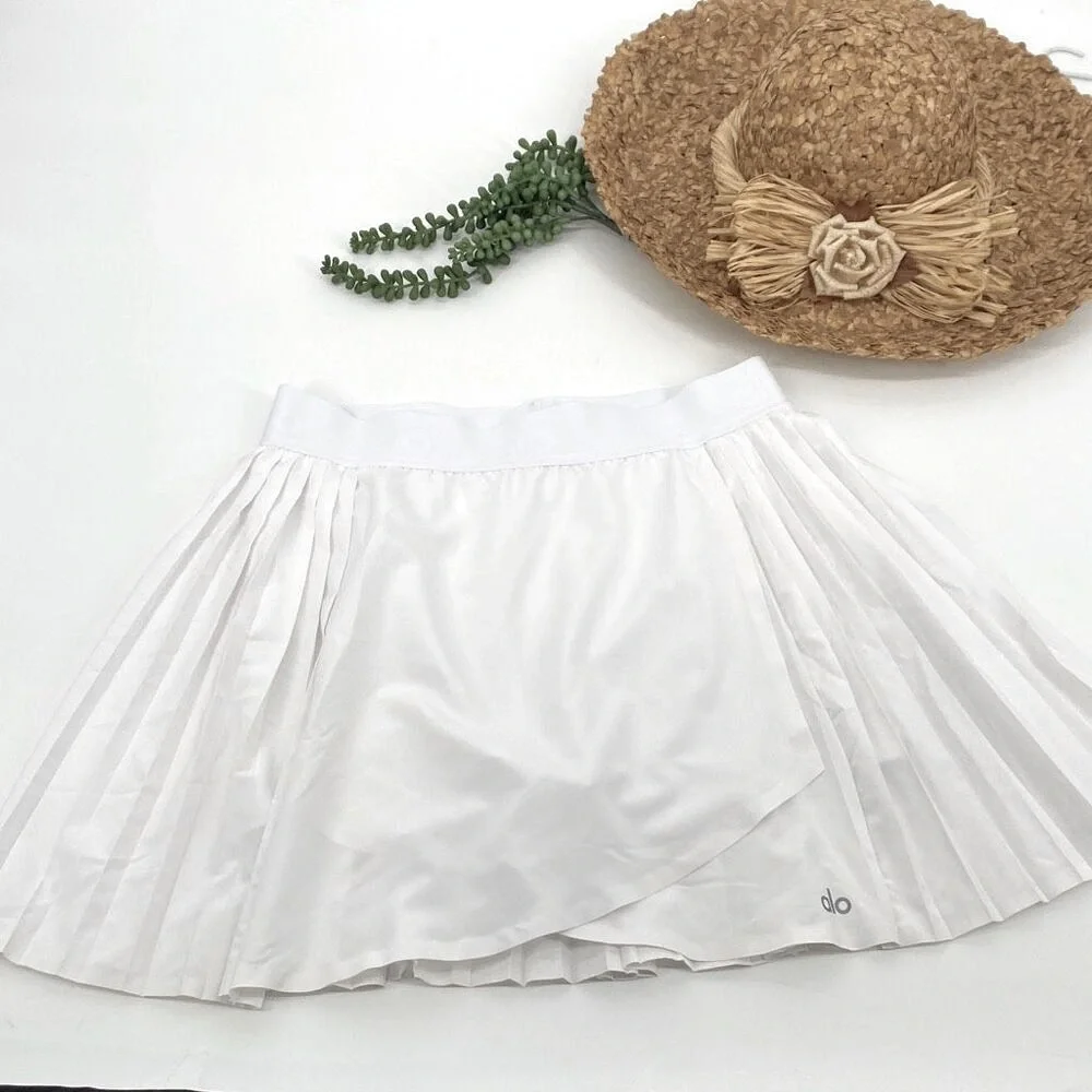 ALO Yoga White Pleated Athletic Skort